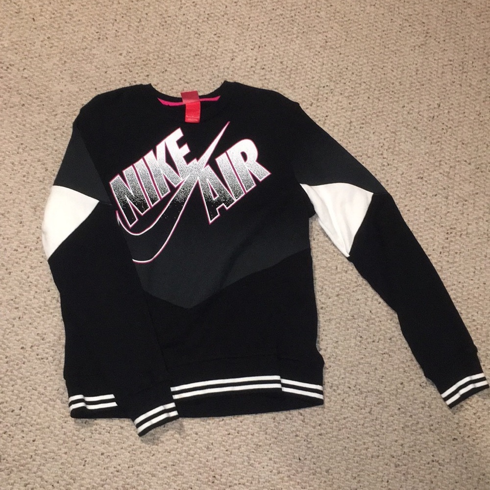 Women’s Nike Sweat Shirt NWOT